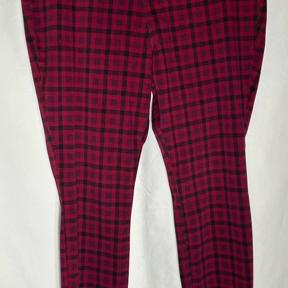Time and Tru Magenta & Black Checkered Leggings